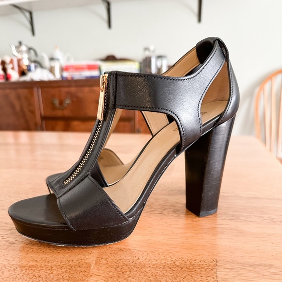 Michael Kors Berkley T-Strap Platform 6.5 - Picture 2 of 5